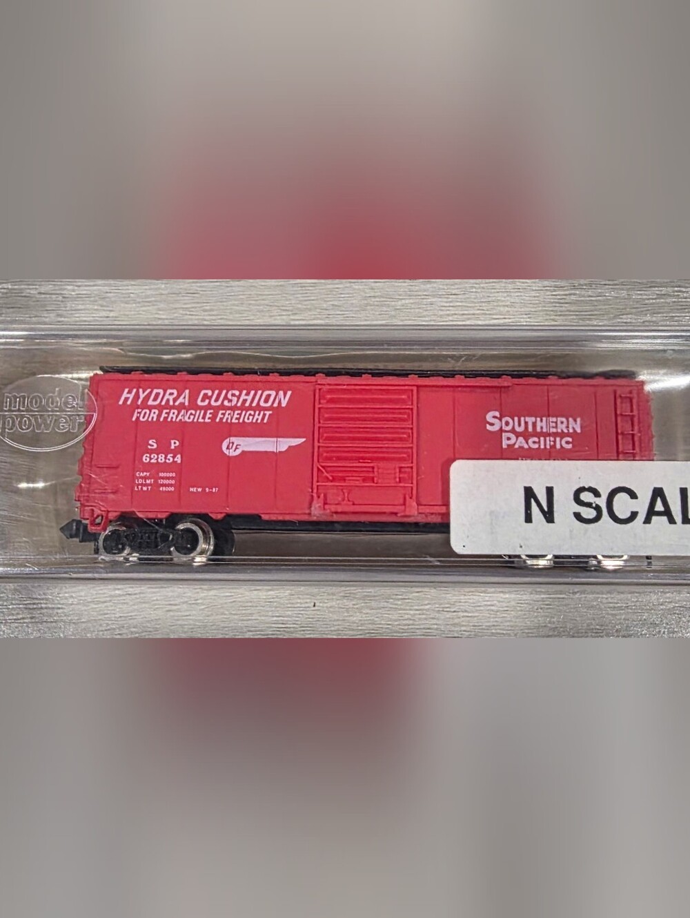 Model Power N Scale Southern Pacific Hydra Cushion Boxcar